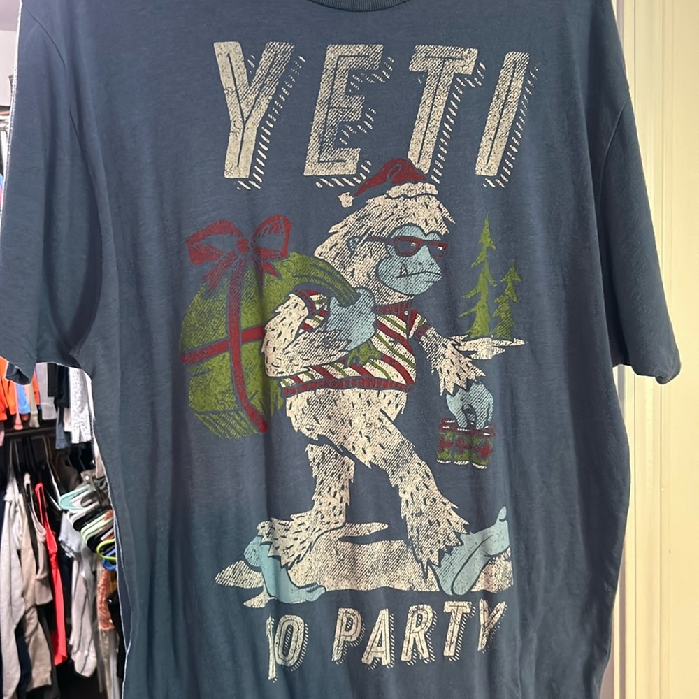 Holiday Time size Large